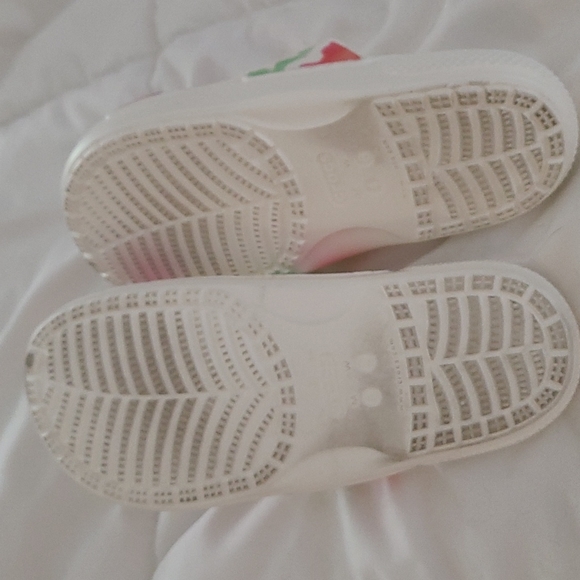 Bundle of two pairs of M4/W6 crocs sandals. EUC - Picture 2 of 7